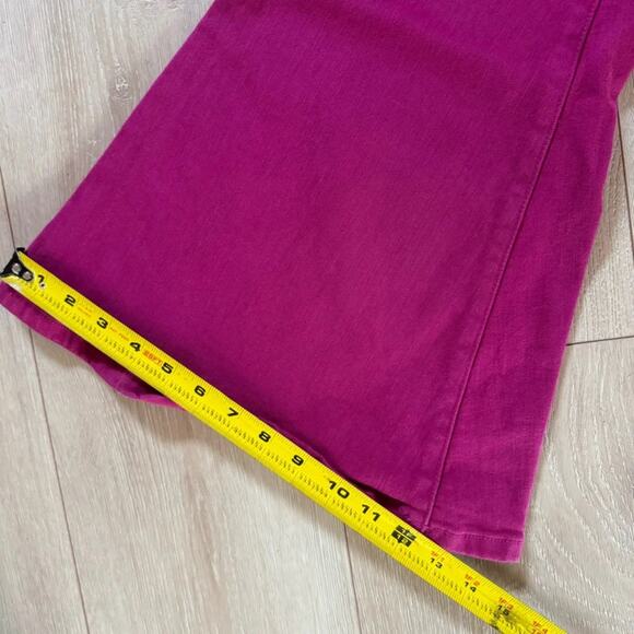 Sneak Peek Women's Bright Pink Bell Bottom Flare Denim Jeans Size 26/31 Barbie - Picture 8 of 11